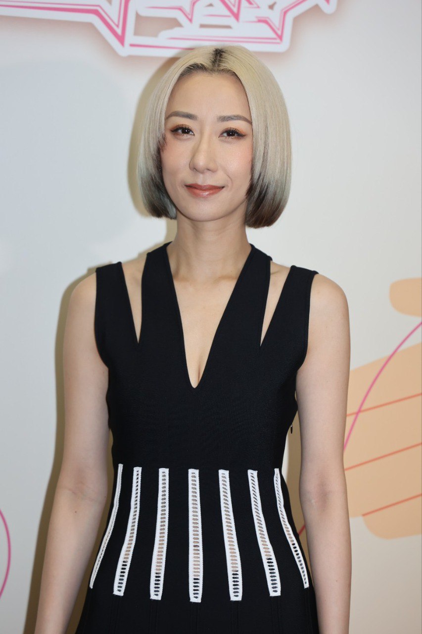 泳兒為節目《慈善星輝仁濟夜》擔任表演嘉賓。